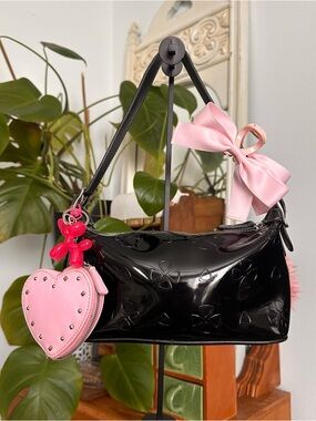 Y2K vintage Black Patent Shoulder Bag Liz Claiborne (charms not included)